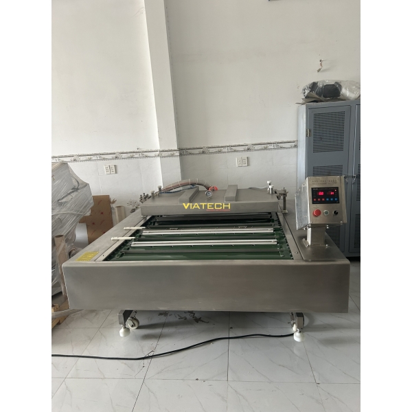 THANH LÝ MÁY HÚT CHÂN KHÔNG BĂNG TẢI TRUNG QUỐC - MỚI 